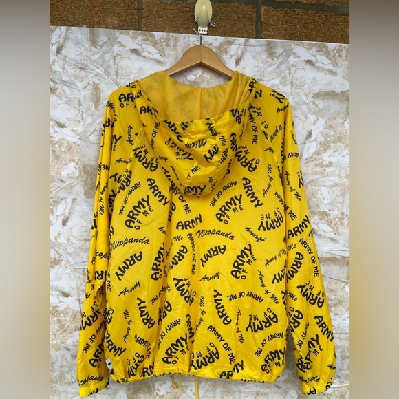 NICOPANDA  yellow windbreaker army of me print, small - Picture 3 of 13